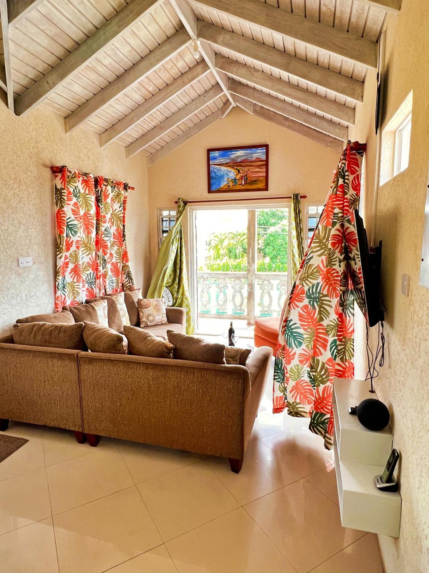 Cozy Modern Upstairs 2 Bed A/C Apt Near 2 Everything 圣菲利普 外观 照片